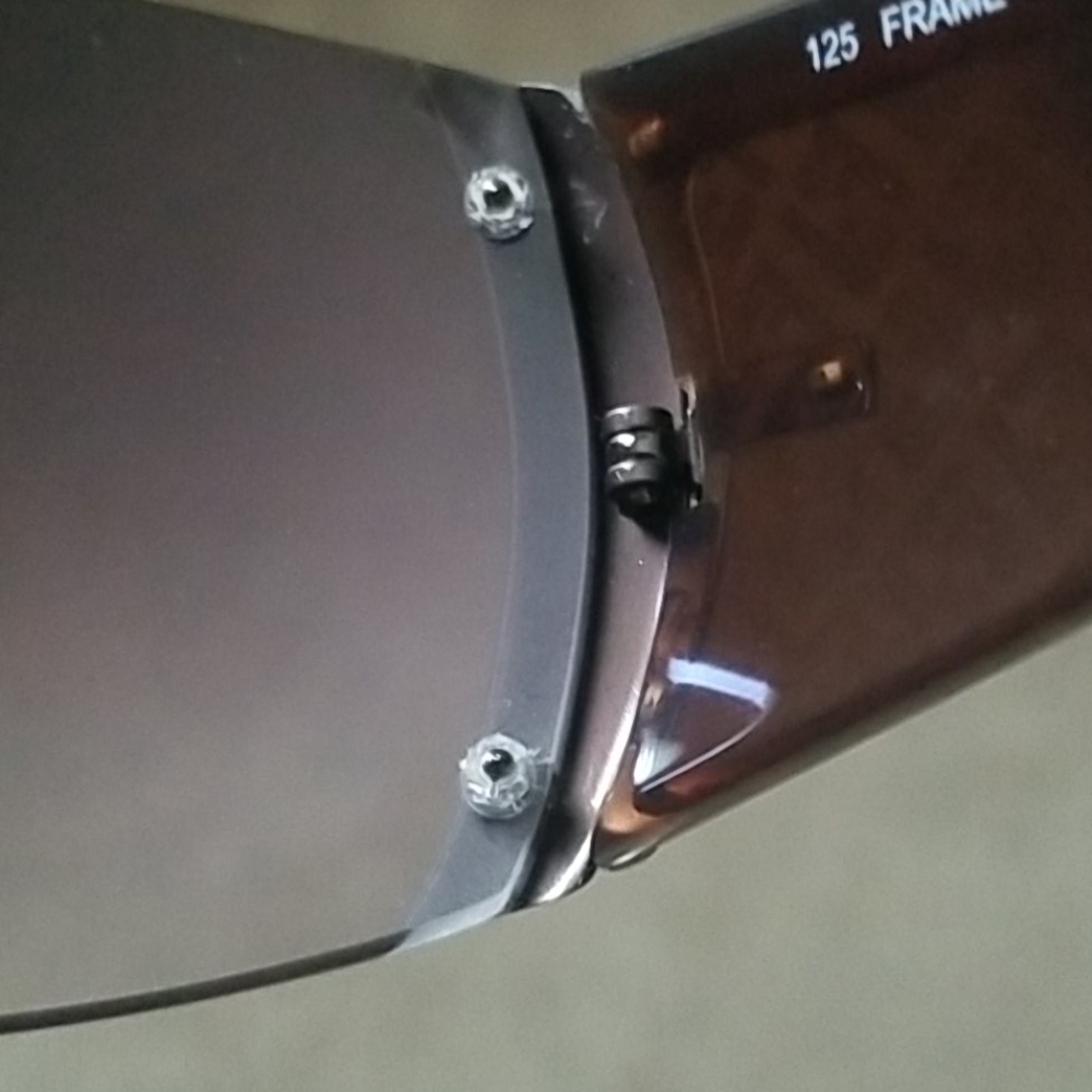 Fendi Sunglasses - Picture 8 of 17